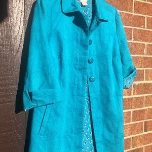 Chico’s Size 0 jacket. (S-4) Like new, lightweight and very versatile!